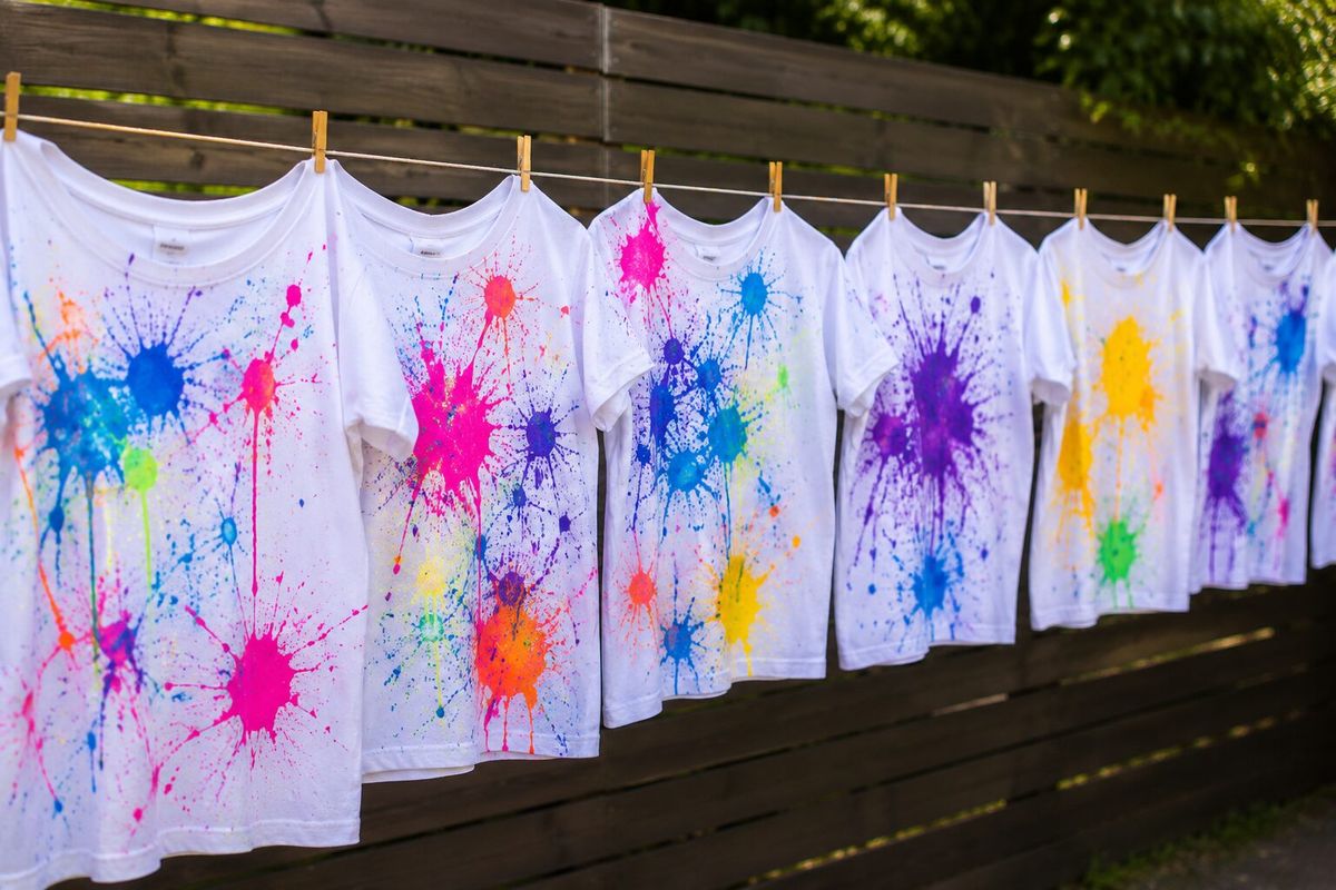 "着るアート" AKIYA DRESS PAINTING